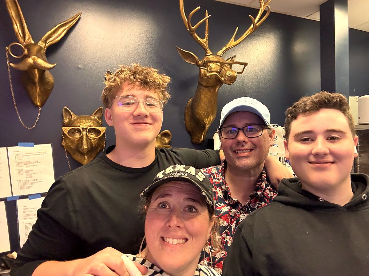 The Texan team inside the café